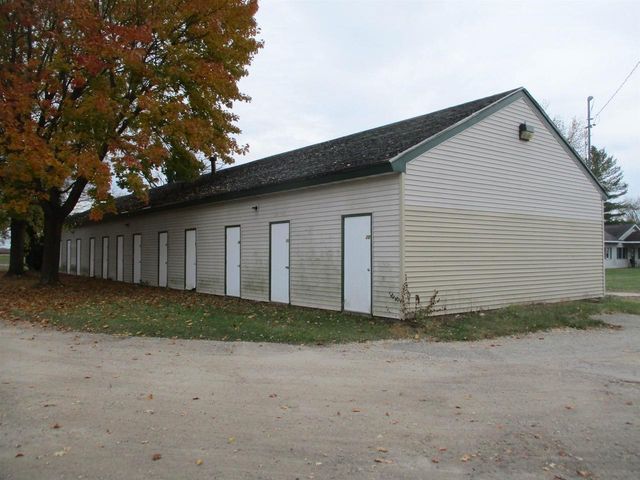 E11062 Center Road, North Freedom, WI 53951