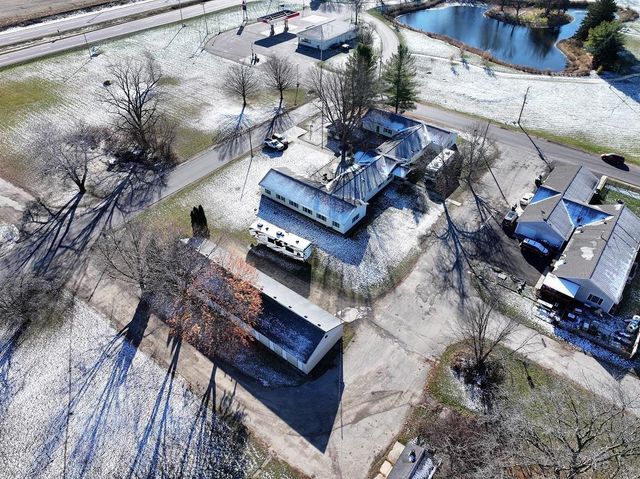 E11062 Center Road, North Freedom, WI 53951