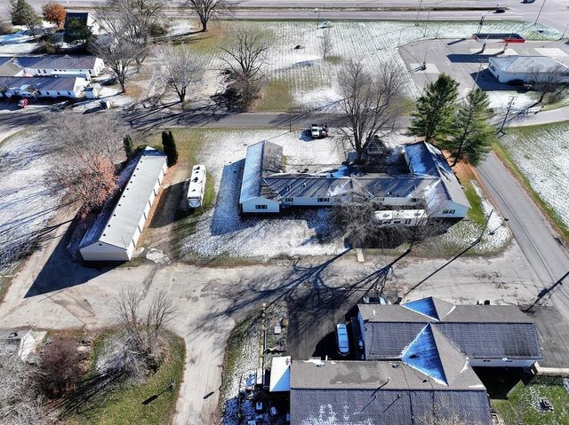 E11062 Center Road, North Freedom, WI 53951