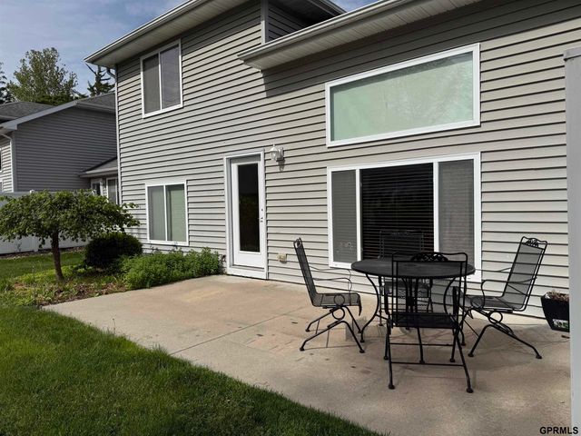 308 S 77th Court, Lincoln, NE 68510