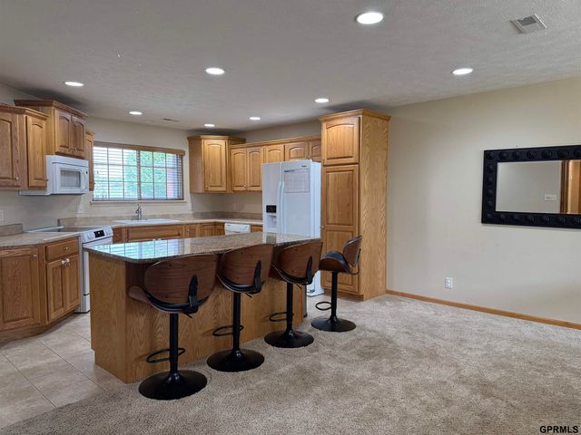 308 S 77th Court, Lincoln, NE 68510
