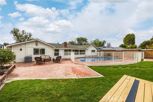 1119 E Cumberland Road, Orange, CA 92865