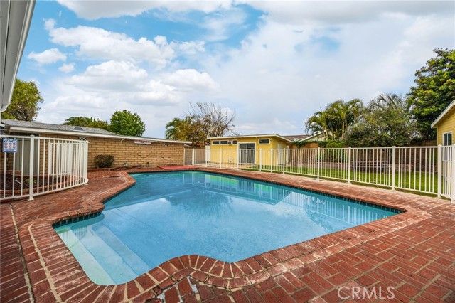 1119 E Cumberland Road, Orange, CA 92865