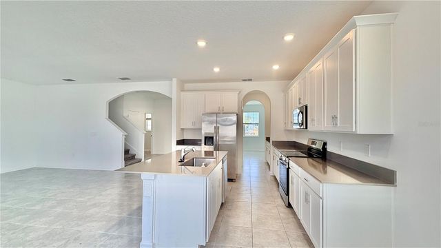 2814 ARMSTRONG AVENUE, Clermont, FL 34714