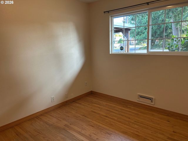 11841 Ne SAN RAFAEL St, Portland, OR 97220