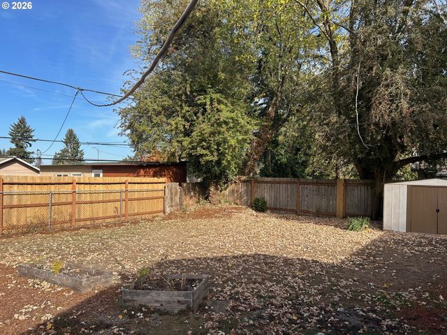 11841 Ne SAN RAFAEL St, Portland, OR 97220