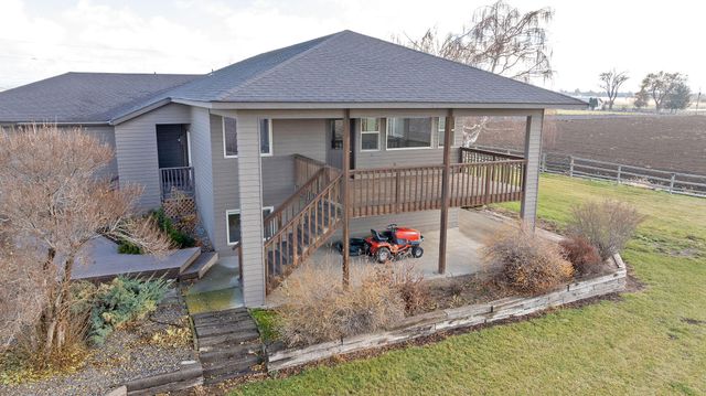 2490 NW Deschutes Drive, Madras, OR 97741