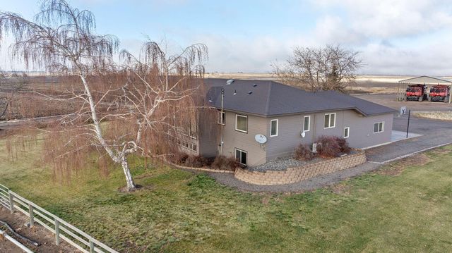 2490 NW Deschutes Drive, Madras, OR 97741