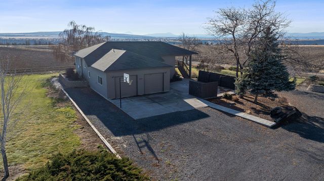 2490 NW Deschutes Drive, Madras, OR 97741