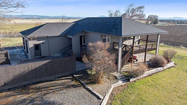 2490 NW Deschutes Drive, Madras, OR 97741