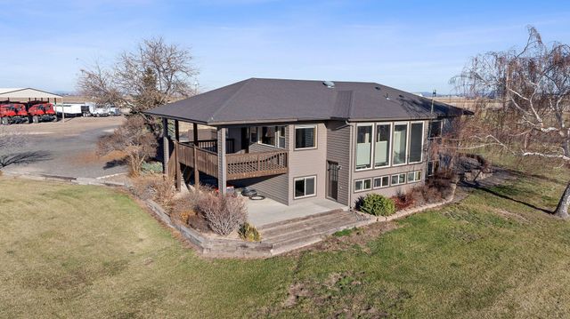 2490 NW Deschutes Drive, Madras, OR 97741