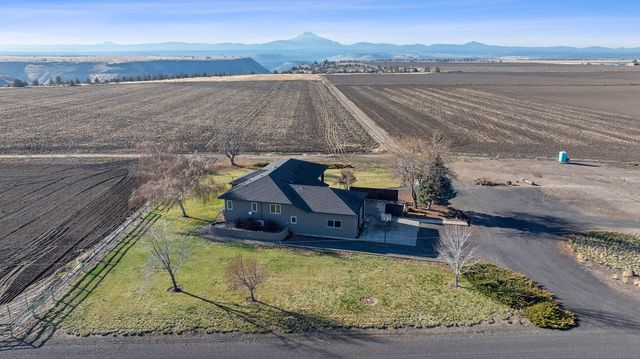 2490 NW Deschutes Drive, Madras, OR 97741