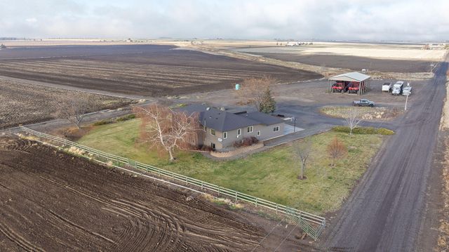 2490 NW Deschutes Drive, Madras, OR 97741