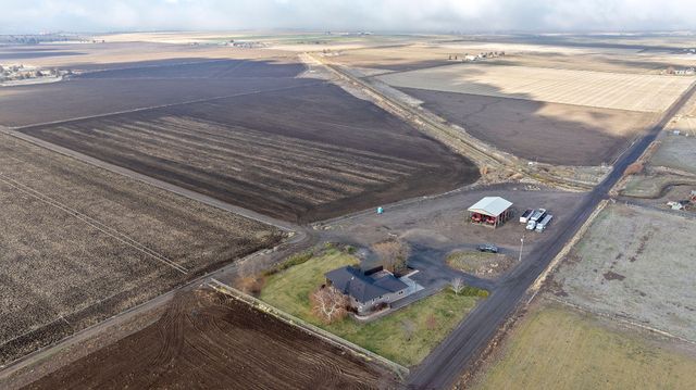 2490 NW Deschutes Drive, Madras, OR 97741