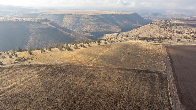 2490 NW Deschutes Drive, Madras, OR 97741