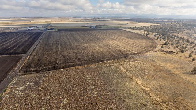 2490 NW Deschutes Drive, Madras, OR 97741