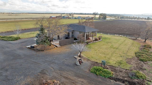 2490 NW Deschutes Drive, Madras, OR 97741