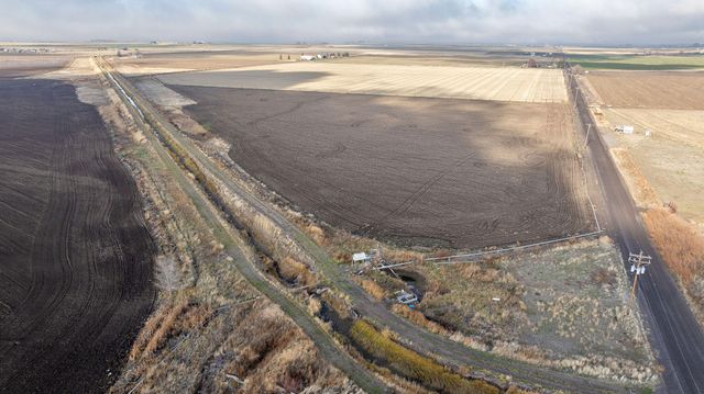 2490 NW Deschutes Drive, Madras, OR 97741