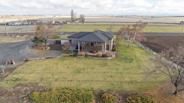 2490 NW Deschutes Drive, Madras, OR 97741