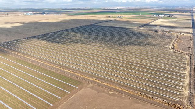 2490 NW Deschutes Drive, Madras, OR 97741