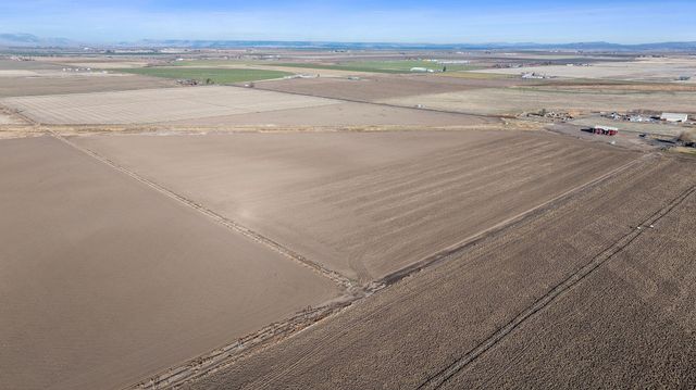 2490 NW Deschutes Drive, Madras, OR 97741