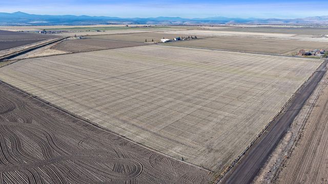 2490 NW Deschutes Drive, Madras, OR 97741