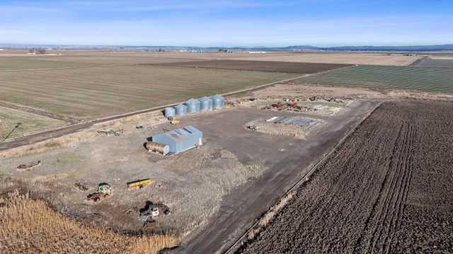 2490 NW Deschutes Drive, Madras, OR 97741