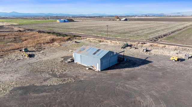 2490 NW Deschutes Drive, Madras, OR 97741