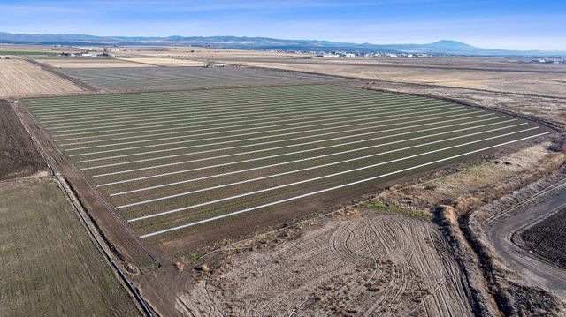 2490 NW Deschutes Drive, Madras, OR 97741