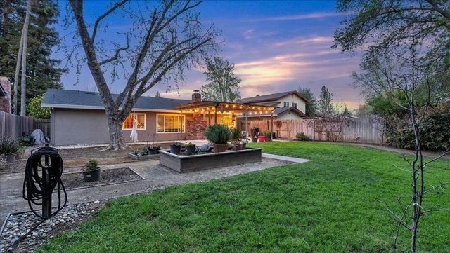 7251 Starflower Dr, Citrus Heights, CA 95621
