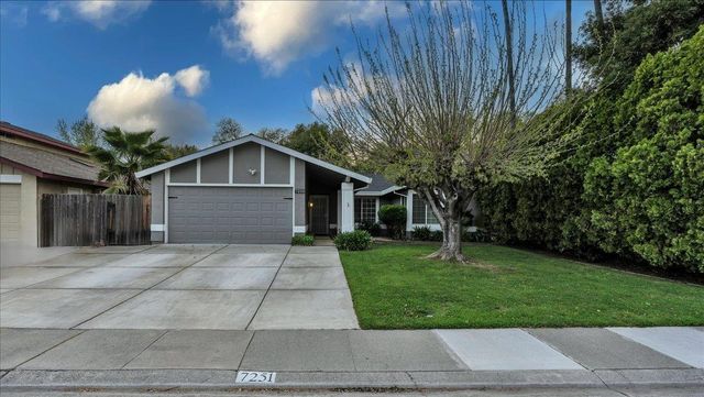 7251 Starflower Dr, Citrus Heights, CA 95621