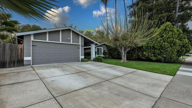 7251 Starflower Dr, Citrus Heights, CA 95621
