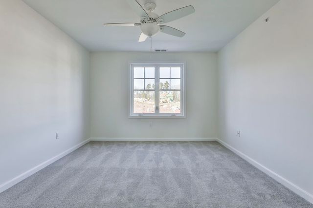 5 Autumn Lane, Raymond, NH 03077