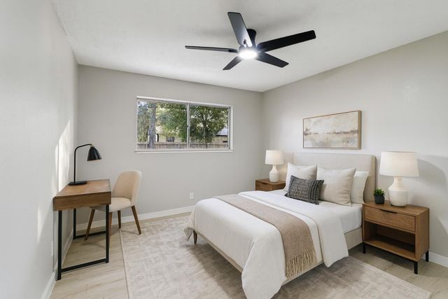 2419 29th Avenue N, Texas City, TX 77590