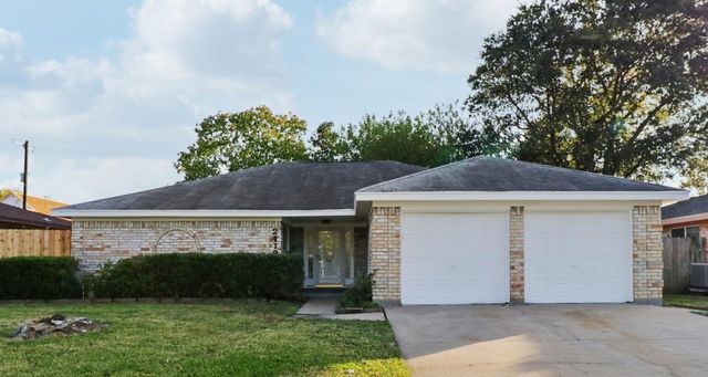 2419 29th Avenue N, Texas City, TX 77590