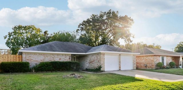 2419 29th Avenue N, Texas City, TX 77590