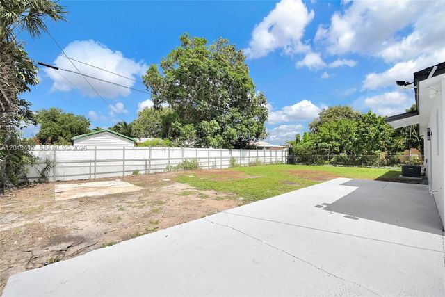 17221 NW 24th Place, Miami Gardens, FL 33056