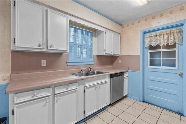 811 Shadowglen Street, Channelview, TX 77530
