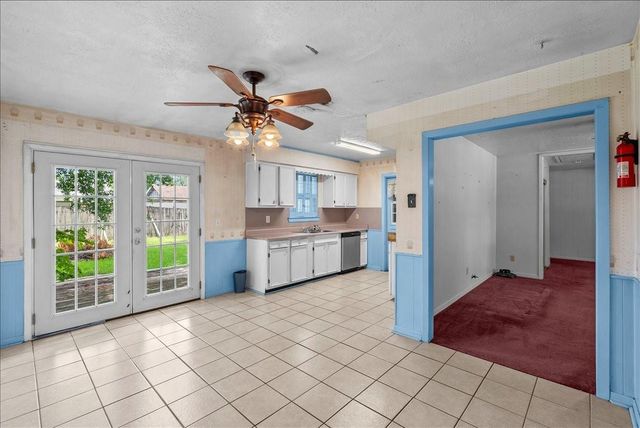 811 Shadowglen Street, Channelview, TX 77530