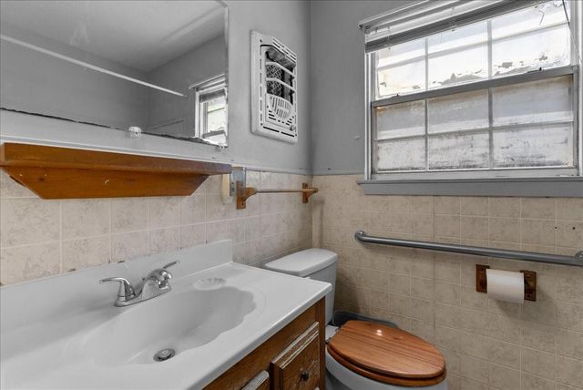 811 Shadowglen Street, Channelview, TX 77530