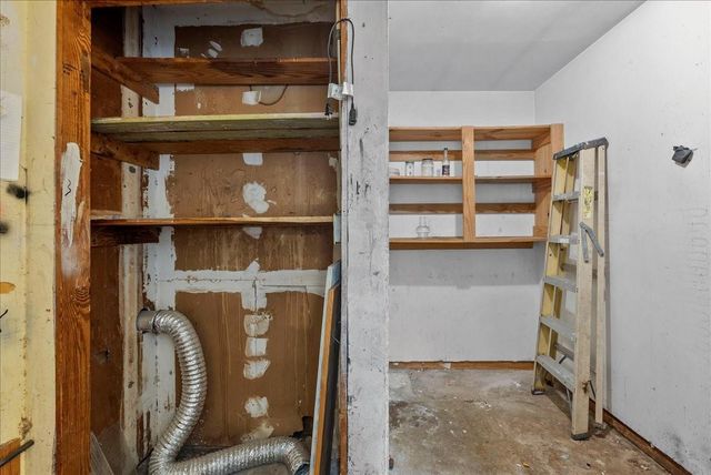 811 Shadowglen Street, Channelview, TX 77530