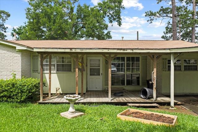 811 Shadowglen Street, Channelview, TX 77530