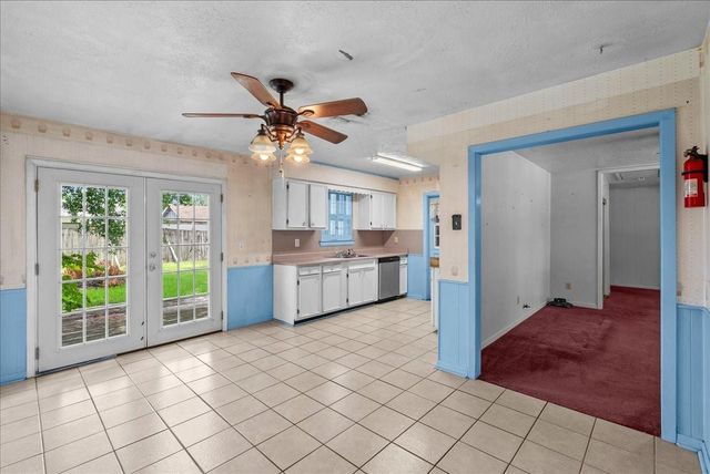 811 Shadowglen Street, Channelview, TX 77530