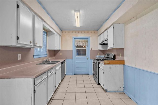 811 Shadowglen Street, Channelview, TX 77530