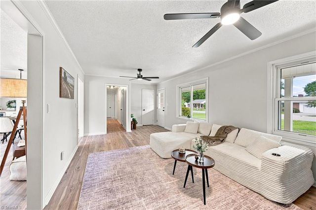 211 Maxwell Drive, Lexington, NC 27295