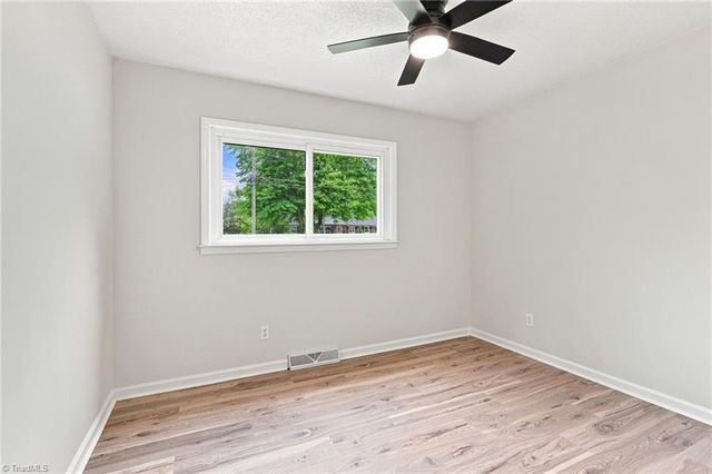 211 Maxwell Drive, Lexington, NC 27295