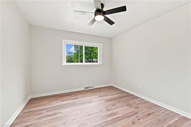 211 Maxwell Drive, Lexington, NC 27295