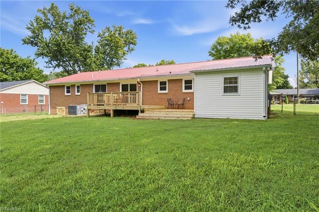 211 Maxwell Drive, Lexington, NC 27295