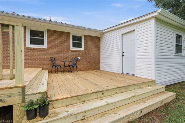 211 Maxwell Drive, Lexington, NC 27295