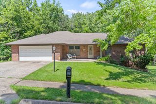 1326 OVERHILL RD, Columbia, MO 65203